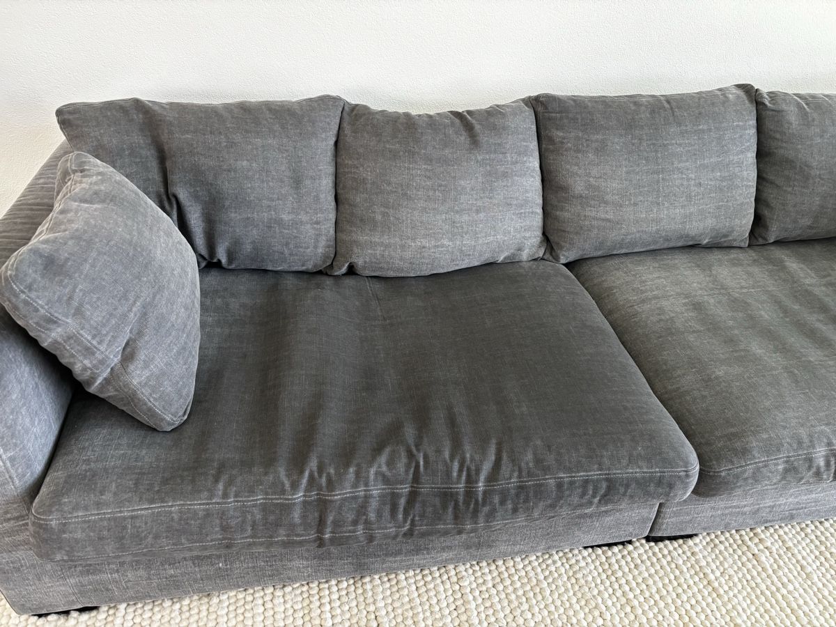 Sofas: Canapé gris 4 places bon état – Gebraucht aus Marly von Huggy1 4