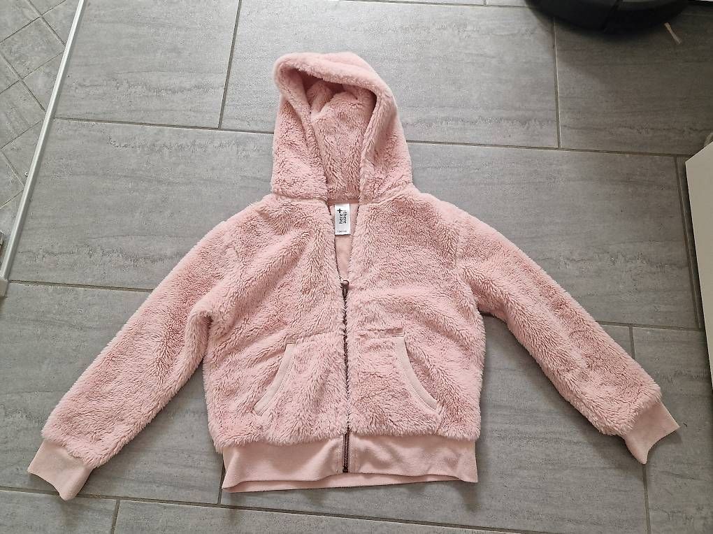Giacche & Cappotti: Flauschige Jacke Gr. 134 – Usato da Würenlingen venduto da Nicole3671