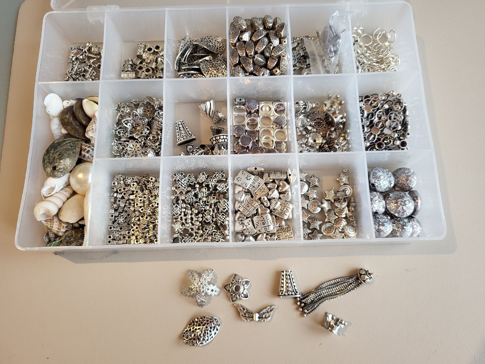 Kits de loisir créatif: Grosse Schmuckperlen-Sammlung, Silber – Neuf (Voir description) à Reinach AG par Freudenkind 1