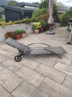 Liegestuhl-Set mit Rollen wetterfest grau Rattan Optik