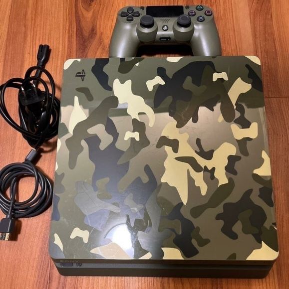 Sony Console: Ps4  – Usato da Petit-Lancy venduto da ici_9mfs
