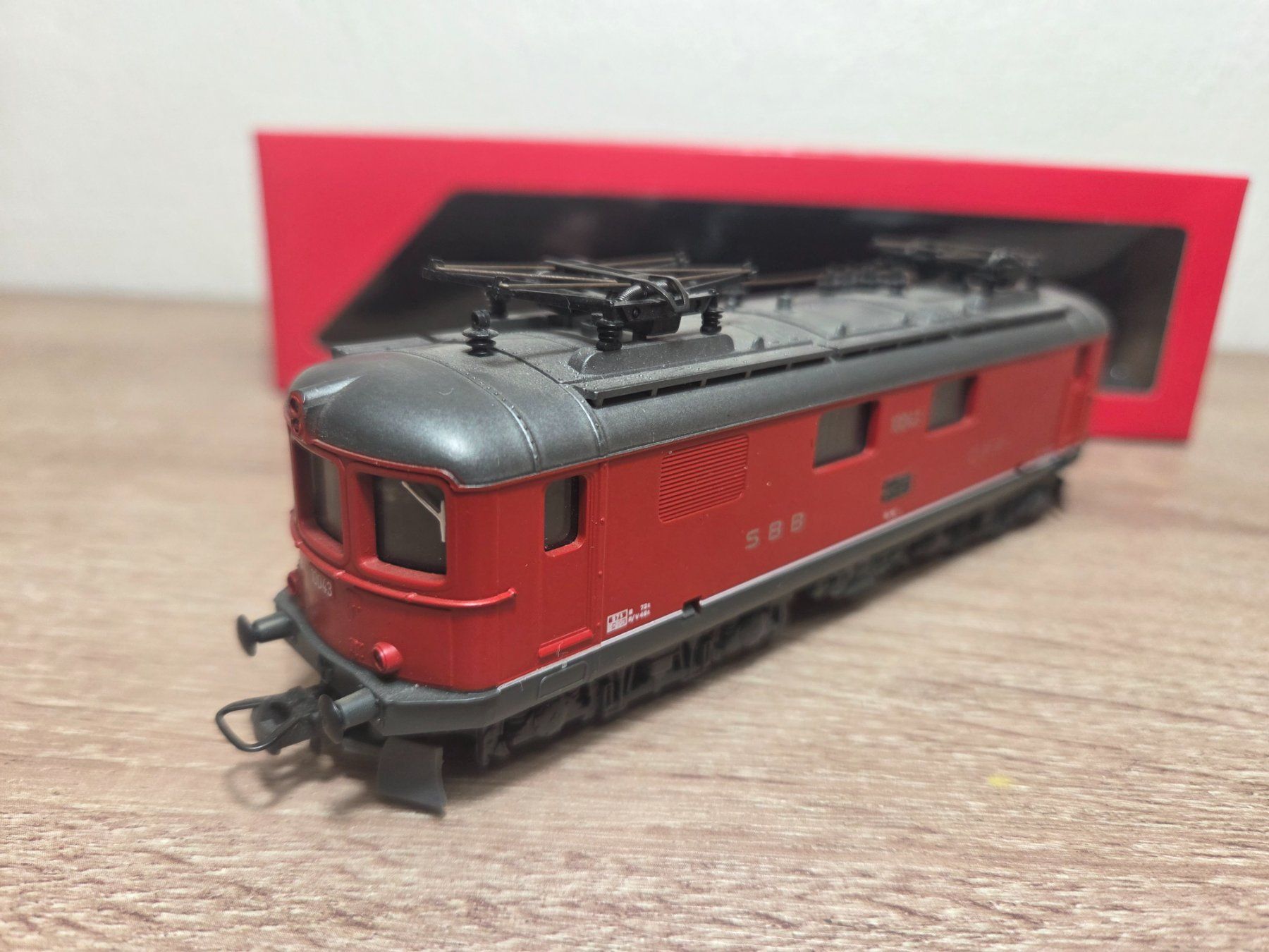 Lima Modelleisenbahnen: Lima 10043 E-Lok Re 4/4 SBB H0 – Gebraucht aus St-Aubin-Sauges von Lo_Go 2