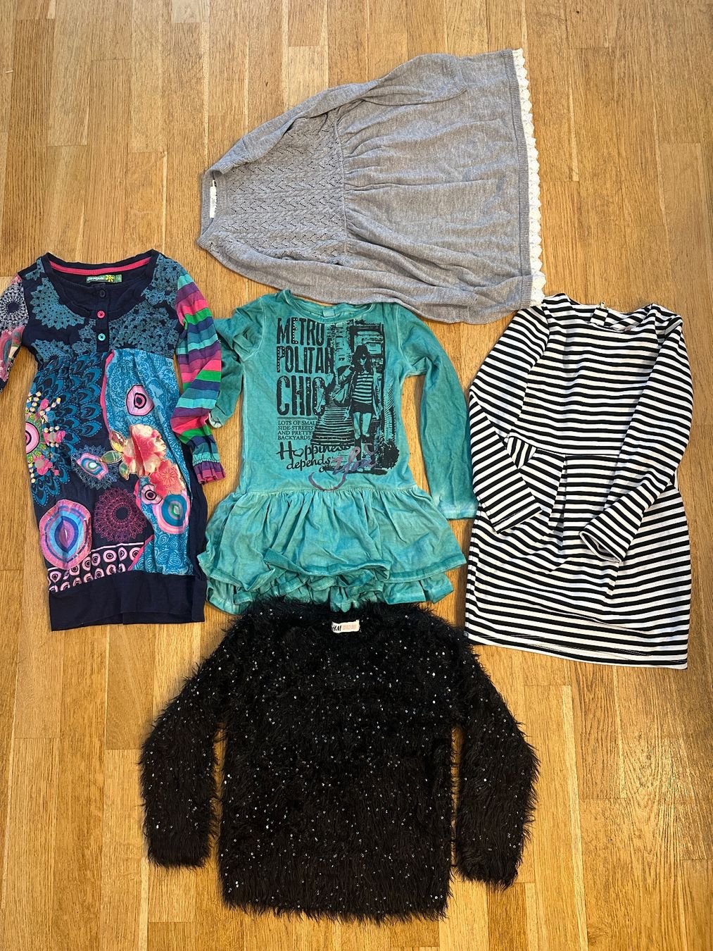Lotti & Set di vestiti: Kinderpaket 5 Teile Gr. 110-116 – Usato da Zürich venduto da JuliaSp