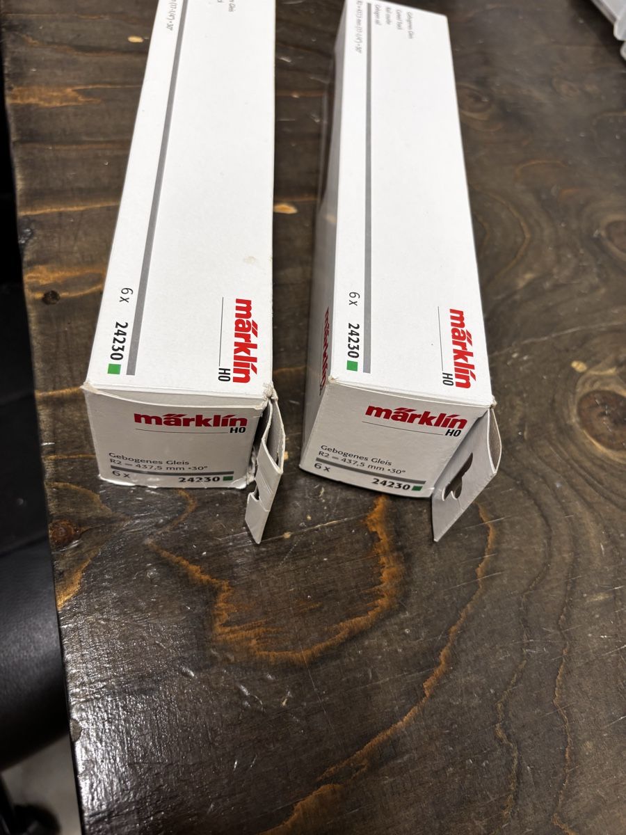 Märklin Modellini di ferrovie: Märklin C Gleis radius R2 12 Stk. – Nuovo (secondo la descrizione) da Seftigen venduto da Laersu02 2