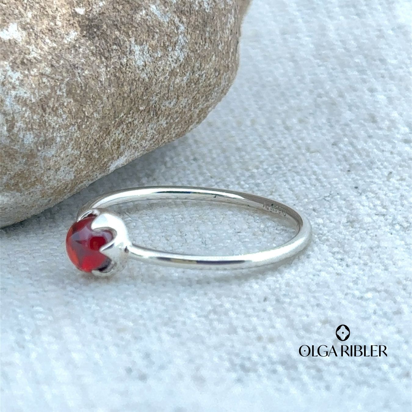Olga Ribler Ringe: Feiner Silber Ring 925 mit Granate Grösse 58 – Neu (gemäss Beschreibung) aus Luzern von Schmuckoutlet