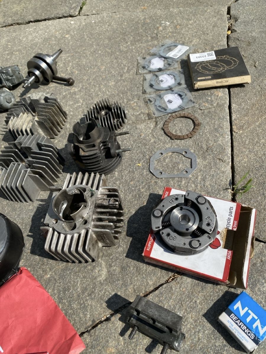 Puch Pièces pour mobylette: Puch Z50/E50 Teile  – Défectueux à Büren an der Aare par twostrokeguy 3
