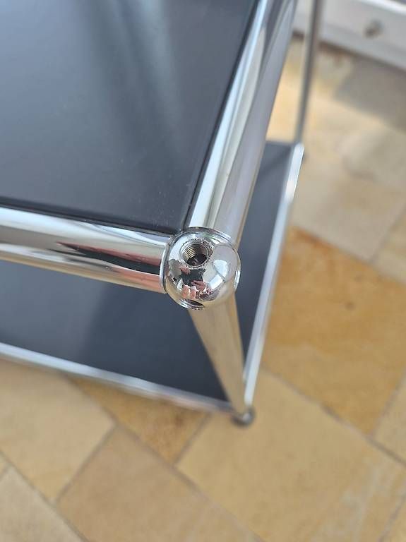 USM Tables: Original USM Haller Beistelltisch, Anthrazitgrau – D'occasion à Winkel par julia_111 2