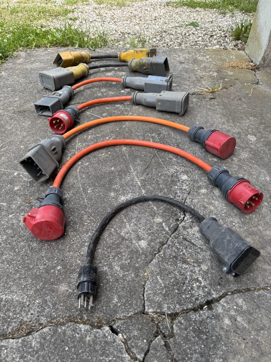 Stromzufuhr: Strom-Stecker für Übergänge – Gebraucht aus Diessbach b. Büren von Stefand 1