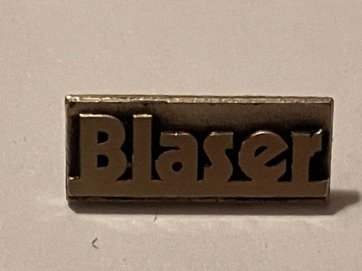 Placchette & Badge: 1 Pin Blaser – Usato da Basel venduto da djwwpp