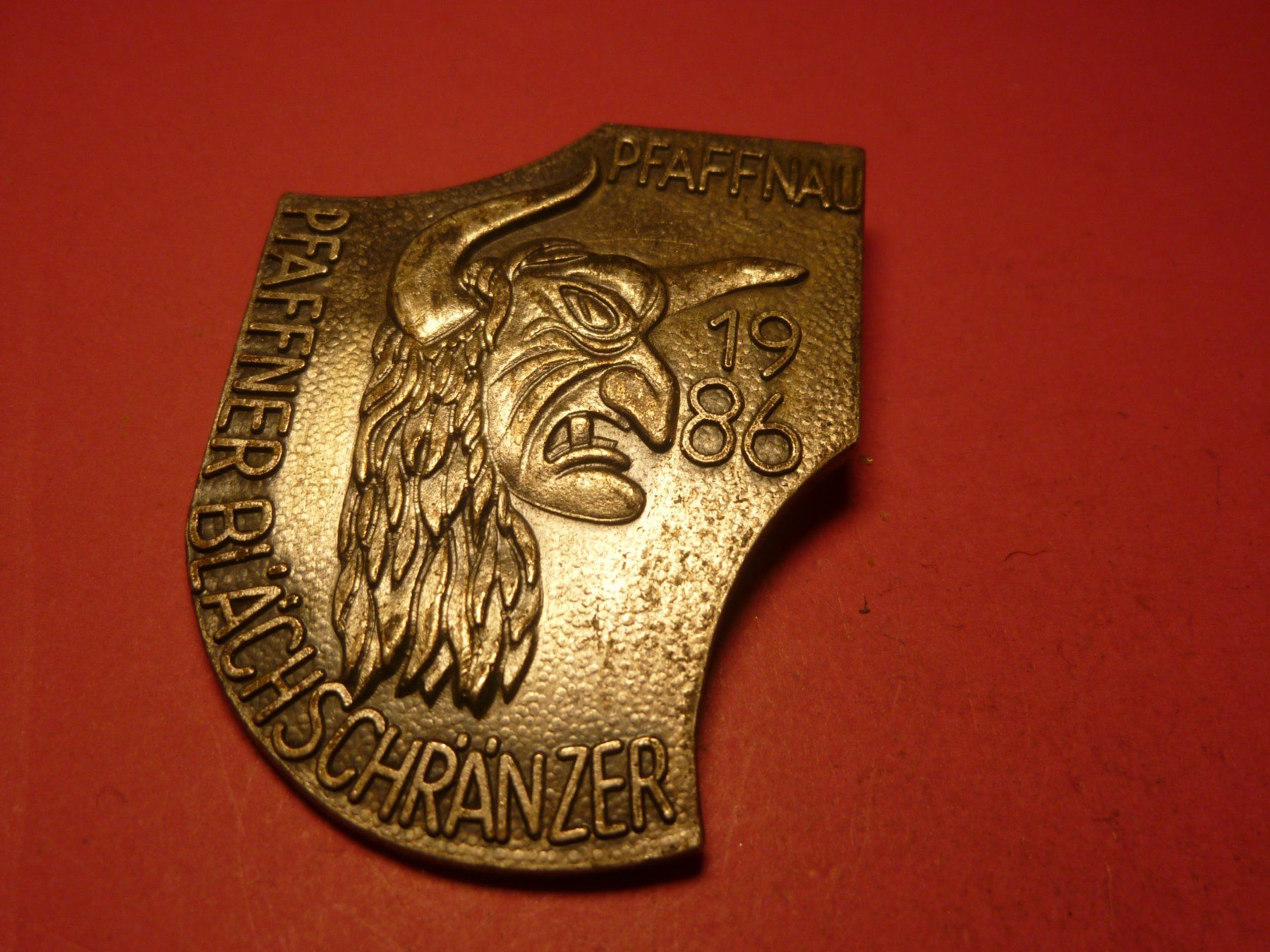 Placchette & Badge: PFAFFNAUER BLÄCHSCHRÄNZER  1986 SILBER – Usato da Ried (Muotathal) venduto da Mandarin02