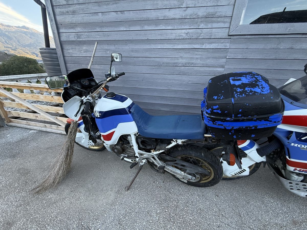 Honda Enduro: 2 africa twin rd – Usato da chalais venduto da Lamarie88 2