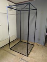 Hängender Displaykäfig aus Metall ab CHF 1.-