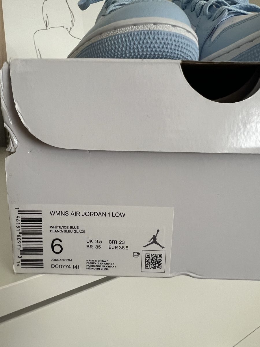 Nike Scarpe da donna: Nike Air Jordan 1 Low, hellblau, Gr. 36.5 – Nuovo e nell'imballaggio originale da Bern venduto da pesche789 5