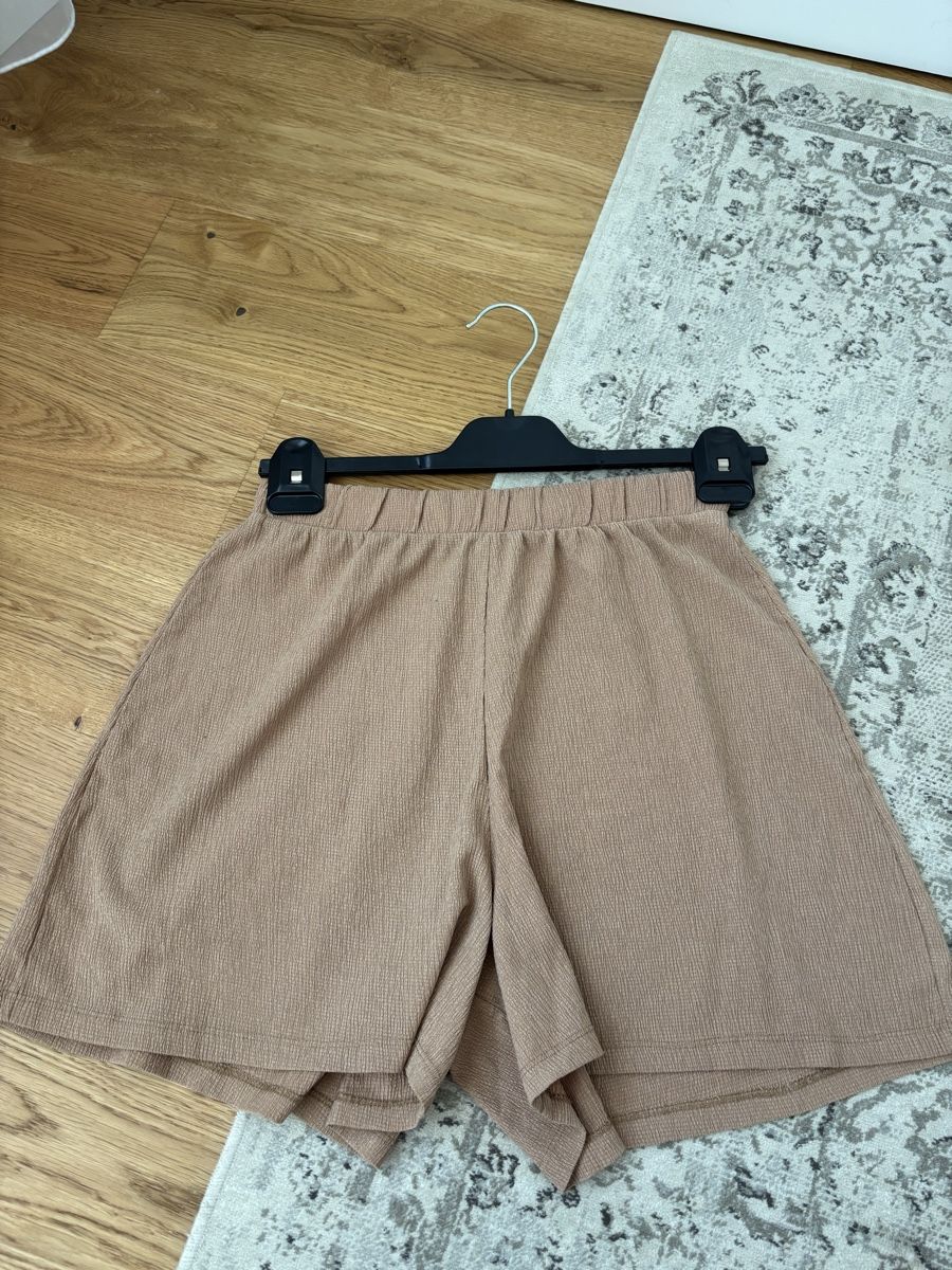 Hosen: Beige Lightweight Summer Shorts NP: 35.- – Neu (gemäss Beschreibung) aus Horgen von len_qjz9 3