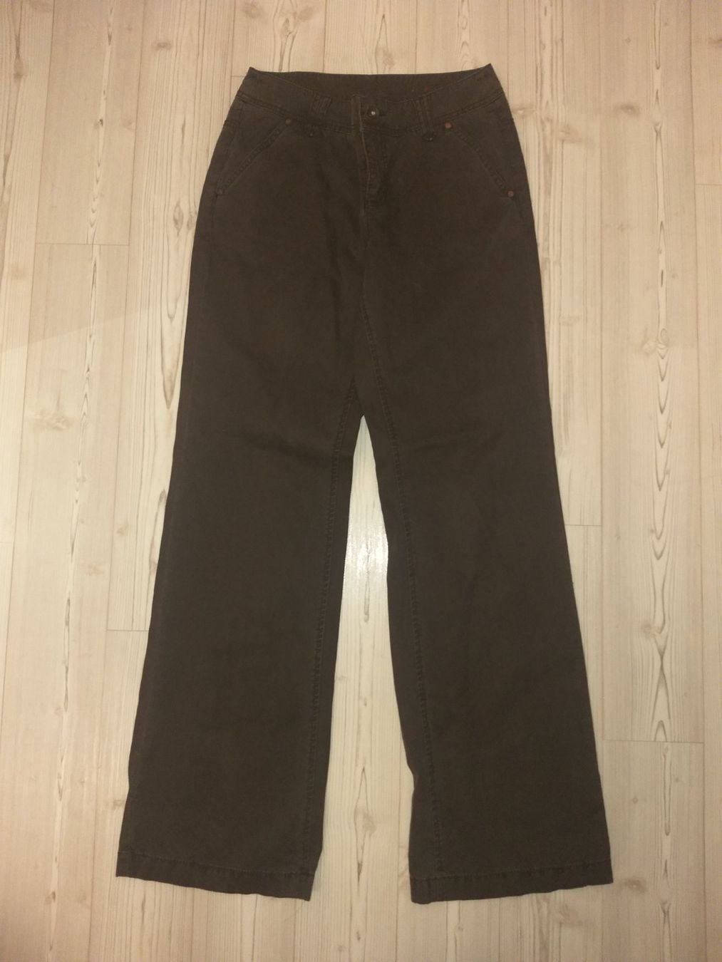 Esprit Pantaloni: Pantalon / Hose ESPRIT  Regular  Taille / Grosse 34 CH – Usato da Cossonay-ville venduto da Super-Price-Quality