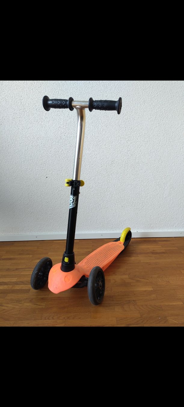 Oxelo Kickboard: Trotti Trottinette 3-Rad Oxelo B-1 orange  – Usato da Zürich venduto da wpo_f2qh
