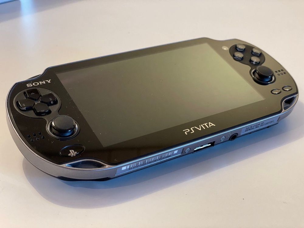 Sony PlayStation Vita PCH1004 inkl.OVP Kaufen auf Ricardo