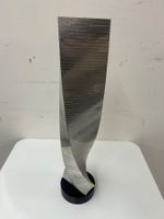 Metall-Skulptur/Säule mit Kunststoffsockel signiert