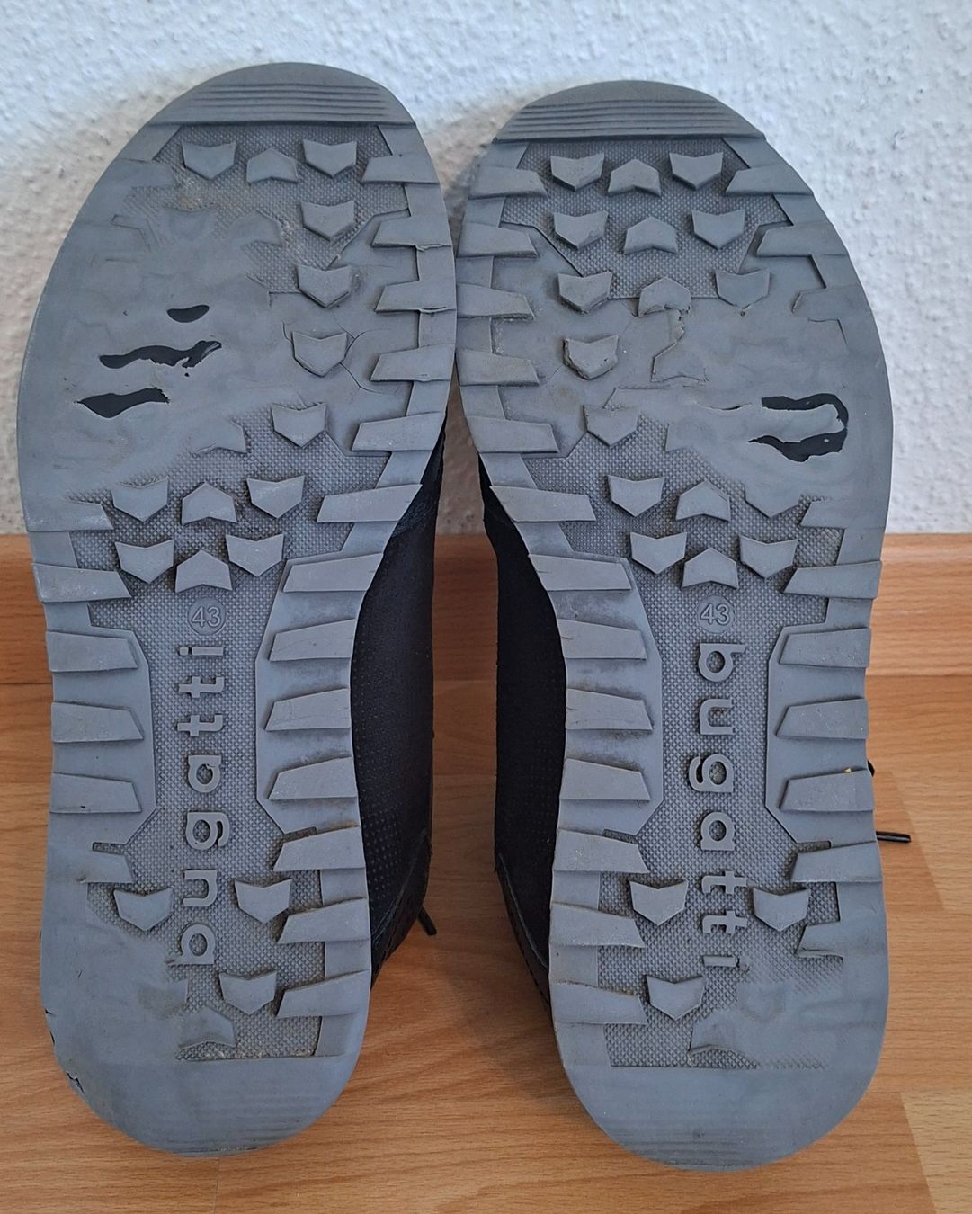 Bugatti Herrenschuhe: Sneaker bugatti Grösse 43 – Gebraucht aus Feuerthalen von kigo87 4