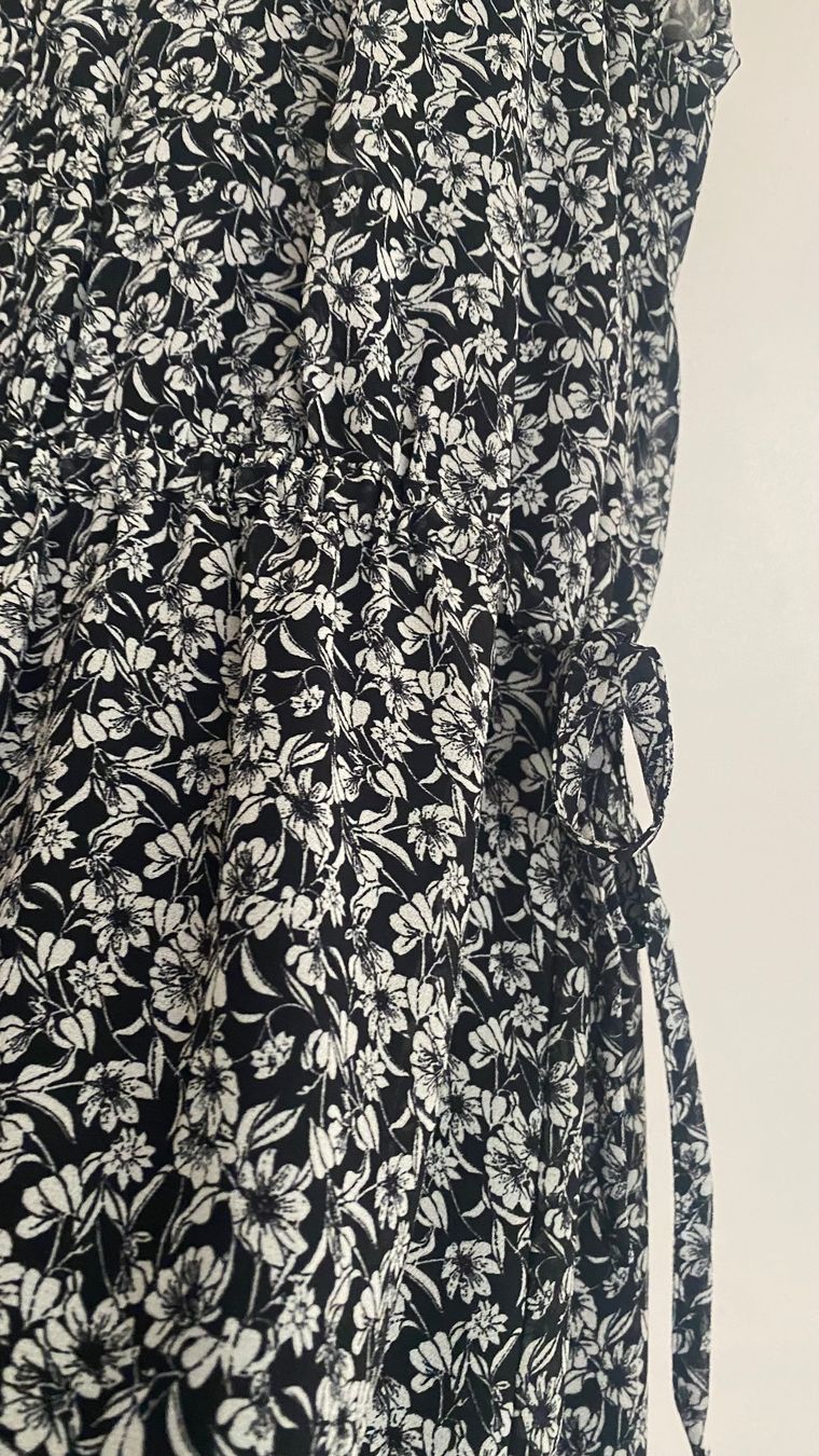 H&M Kleider: Kleid, Gr.38, in Schwarz/Weiss/Grau – Gebraucht aus Zürich von Maria2021 3