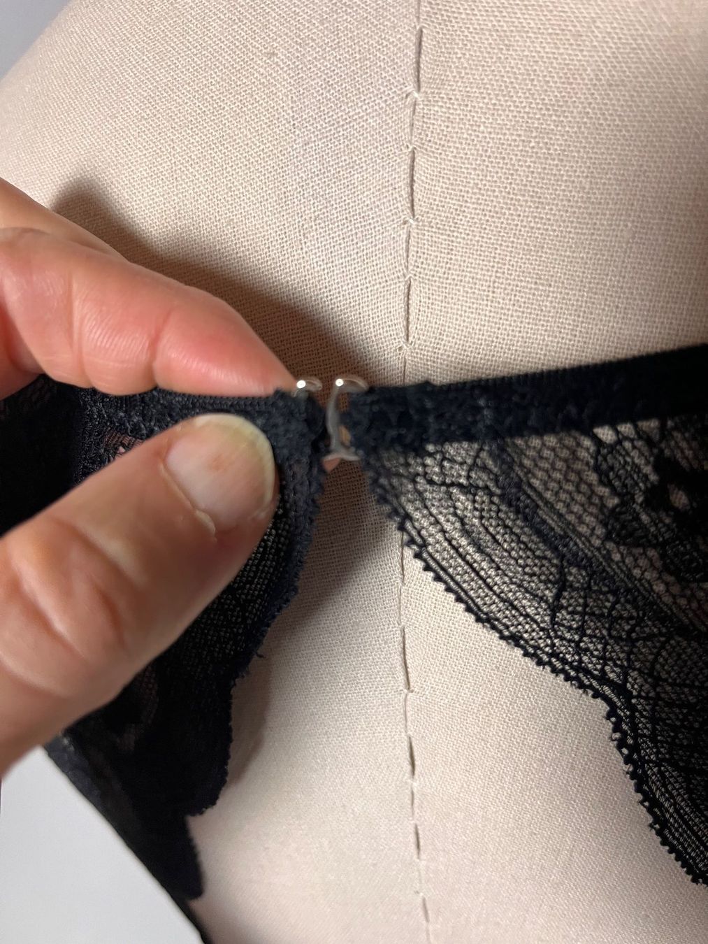 Altra biancheria intima: PETITE FLEUR, Spitzen-Bralette, Grösse 85B, Farbe Schwarz – Nuovo e nell'imballaggio originale da Rudolfstetten venduto da gst_g7xl 5