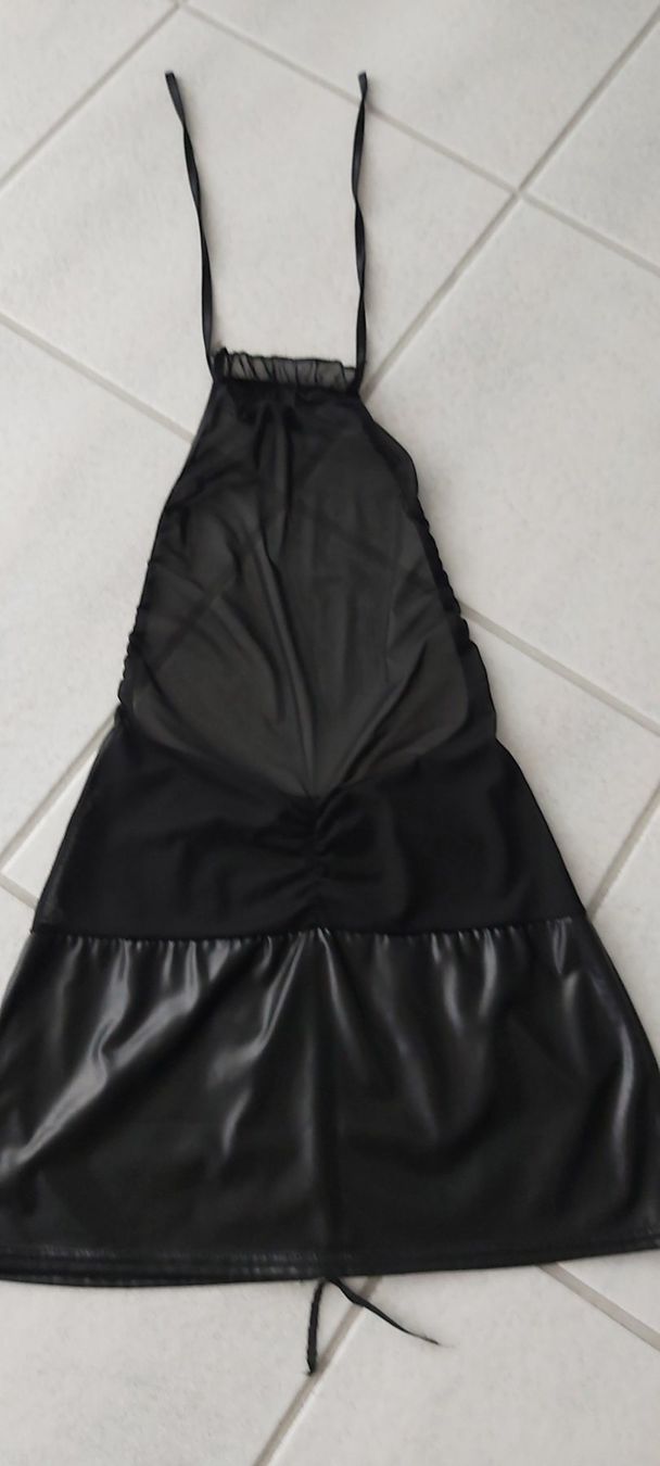 Robes: Schwarzes Kleid – D'occasion à Schwarzenbach SG par mel_s6jj
