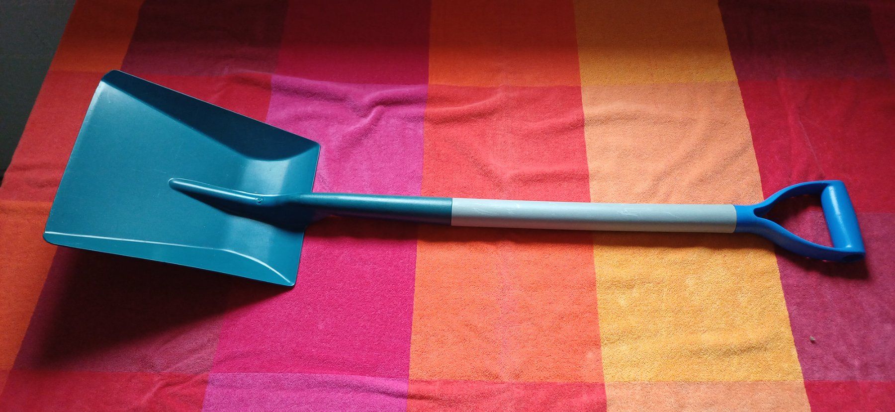 Tous les outils: Schneeschaufel – D'occasion à Pfäffikon ZH par rst628
