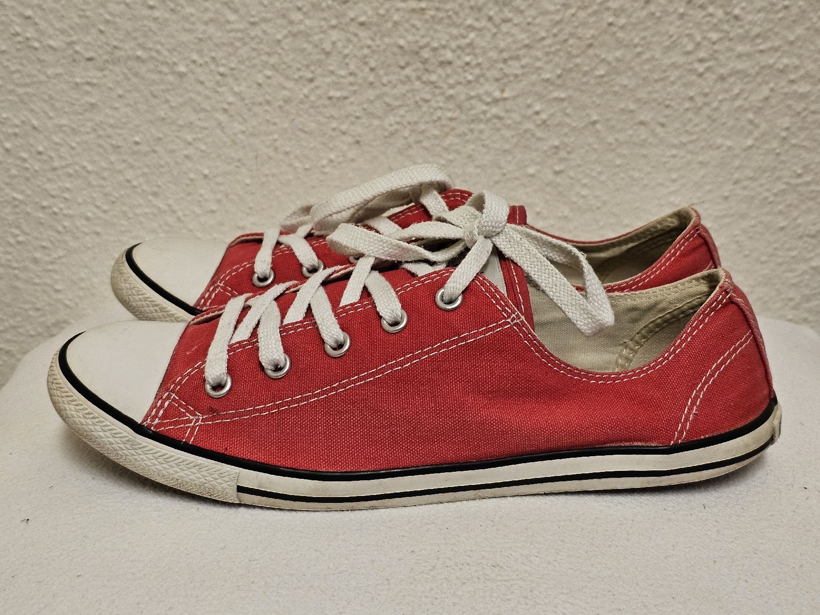Converse Scarpe da donna: Converse All Star Rote Sneaker Grösse 40.5 Klassisches Model – Usato da Urdorf venduto da ole_mrp9 8