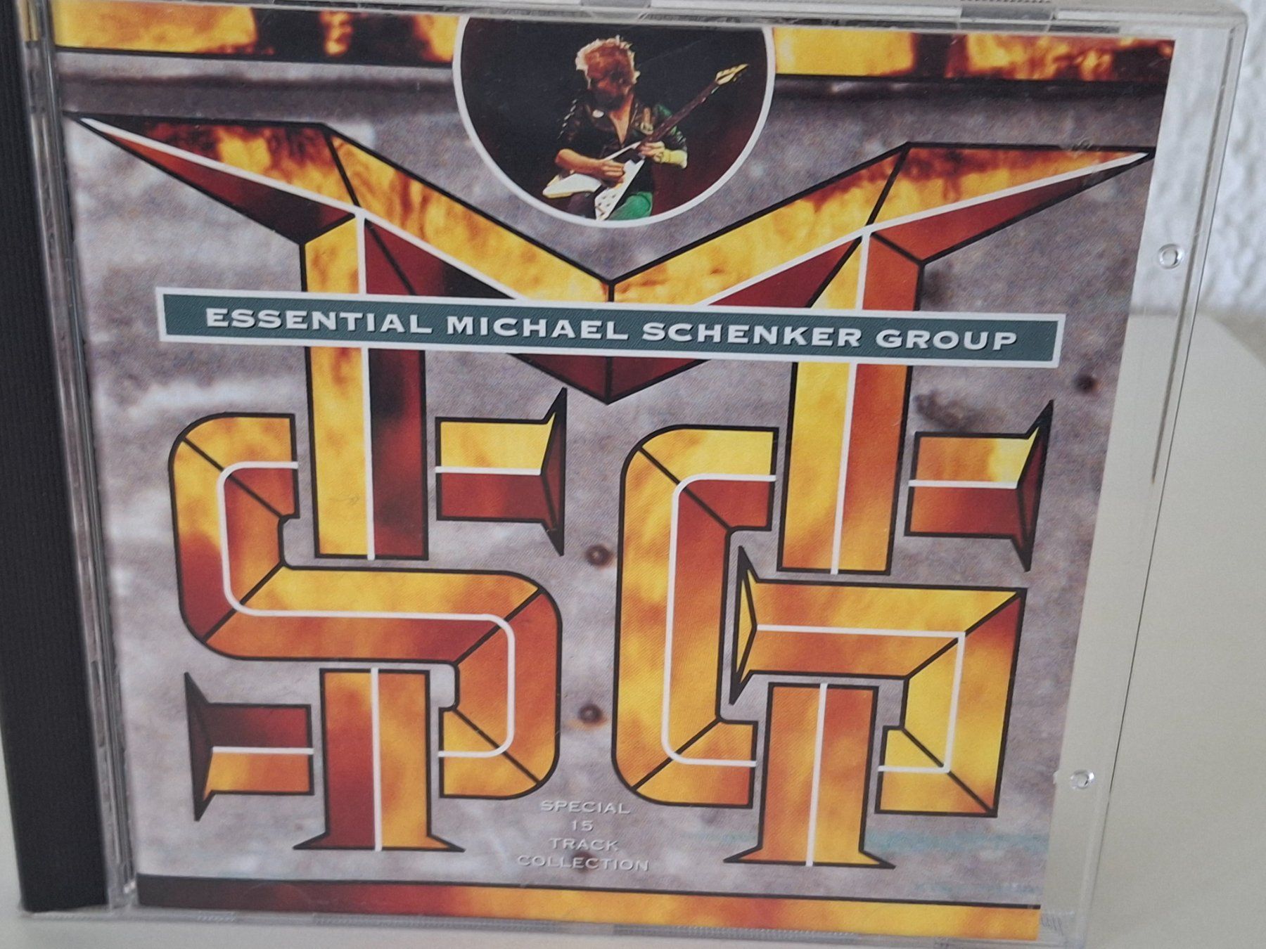 CDs: CD Michael Schenker Group - Essential – D'occasion à Aarberg par Jackup1