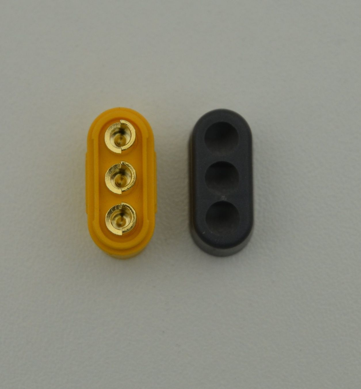 Modellismo RC: MR 60 Stecker 1Stk. – Nuovo e nell'imballaggio originale da Rüti ZH venduto da MSRC_Modelle 2