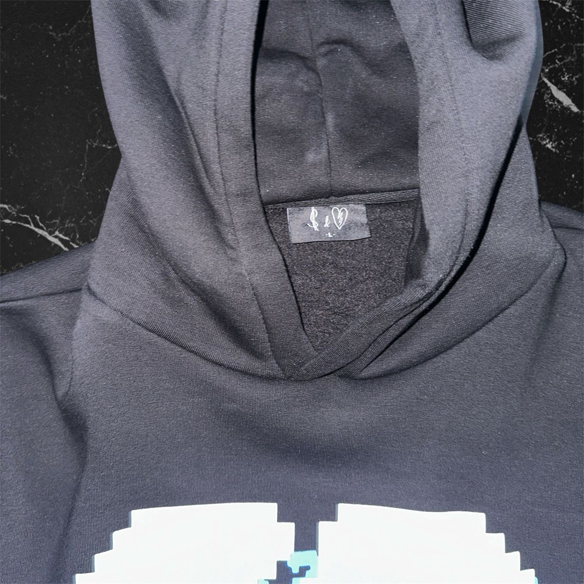 Maglioni & Felpe: Schwarzer Hoodie, Grösse L – Nuovo (secondo la descrizione) da Frenkendorf venduto da a_1999 1