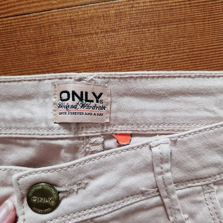 Jeans: Shorts Gr. 36 – Usato da Muttenz venduto da bebbi523 1