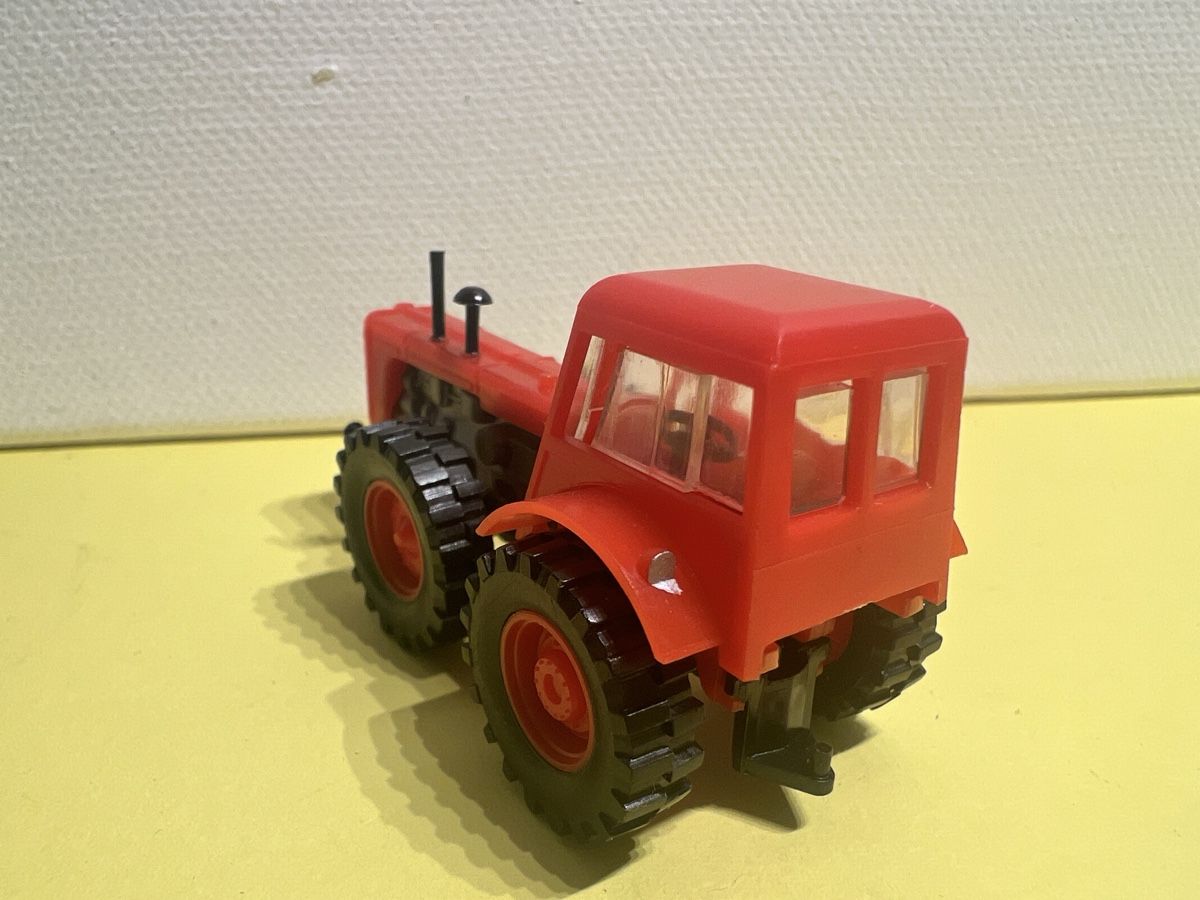 Modellini d'auto: MiniCar Traktor D4K in 1/87 – Usato da Weinfelden venduto da Kammerflimmern 1