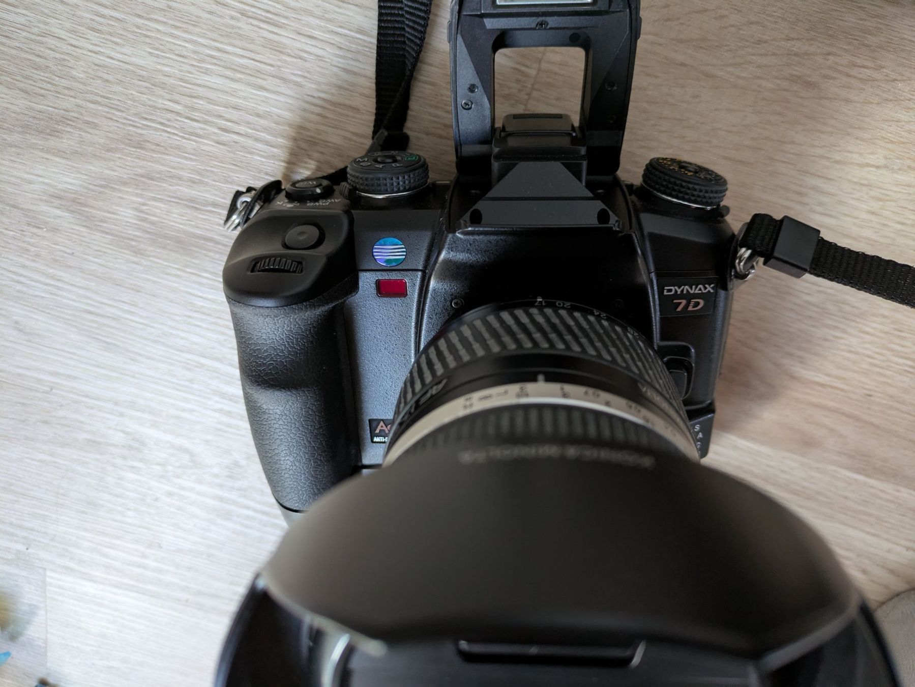 Minolta Appareil photo: Réflex numérique Pro Konica Minolta + grand angle – D'occasion à Pampigny par nic_575j 4