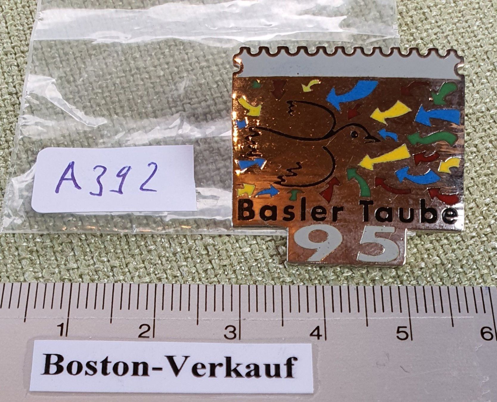 Pins: A392 - Pin Briefmarke Basler Taube 1995 – D'occasion à Reinach BL par Boston-Verkauf 4