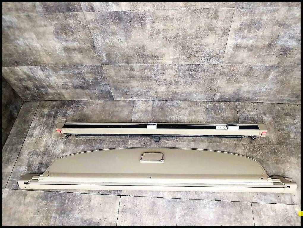 Tutti pezzi di ricambio auto: Hutablage / Rollo Audi A6 – Usato da Kleindietwil venduto da LUSTENBERGER61 1