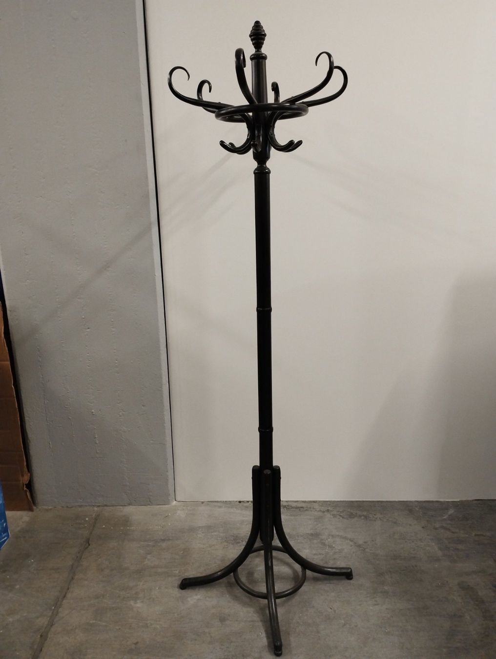 Guardaroba: Thonet Bugholz Garderobenständer – Usato da Zürich venduto da Zapro