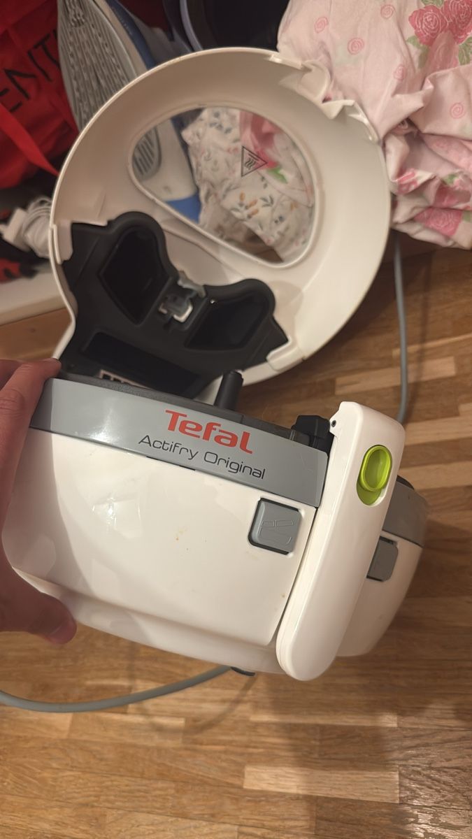 Tefal Appareils de cuisine: Friteuse Tefal Actifry Original blanc, jamais utilisée  – Neuf (Voir description) à Genève par PokeAlp.ch 2