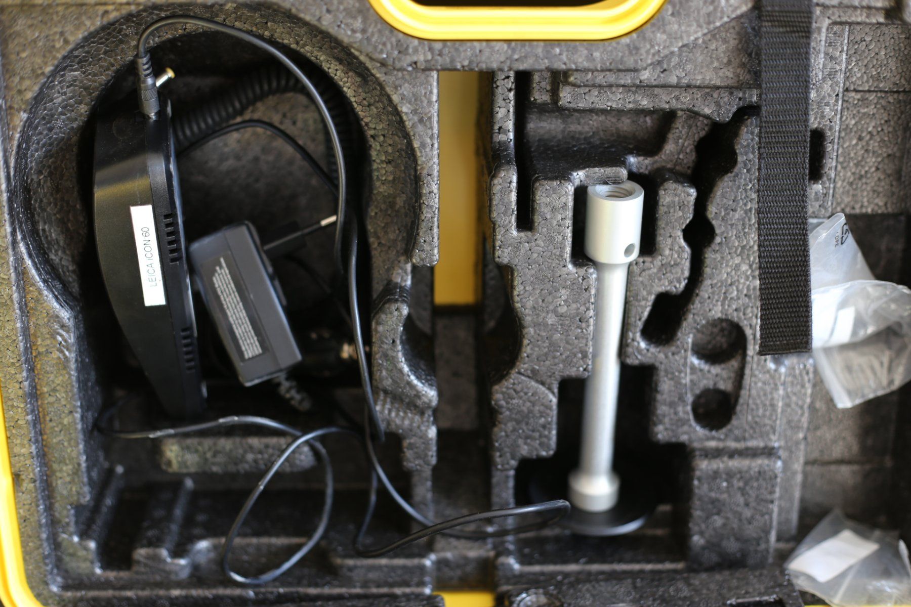 Leica GPS & Strumenti di misurazione: Leica GPS 60 icon  Full Set – Usato da tamins venduto da MagazinGRZH 2