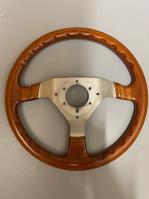 Tutti pezzi di ricambio auto: Lenkrad Momo aus Holz – Usato da Gommiswald venduto da geha01 3