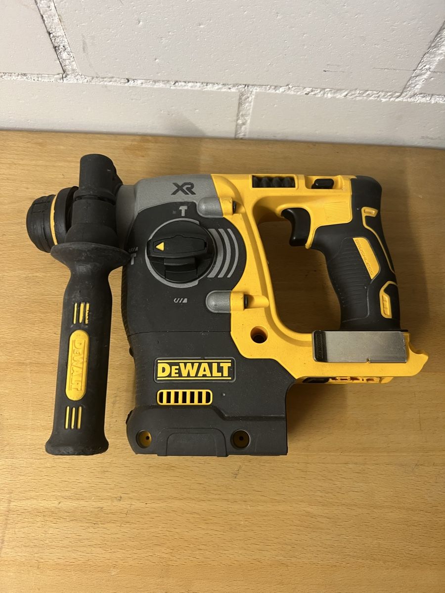 Dewalt Trapani: Dewalt DCH273 Bohrhammer 18V – Usato da Holziken venduto da 181281 6