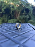 Ring aus Edelstahl 17mm Gold Schwarz Muster high fashion