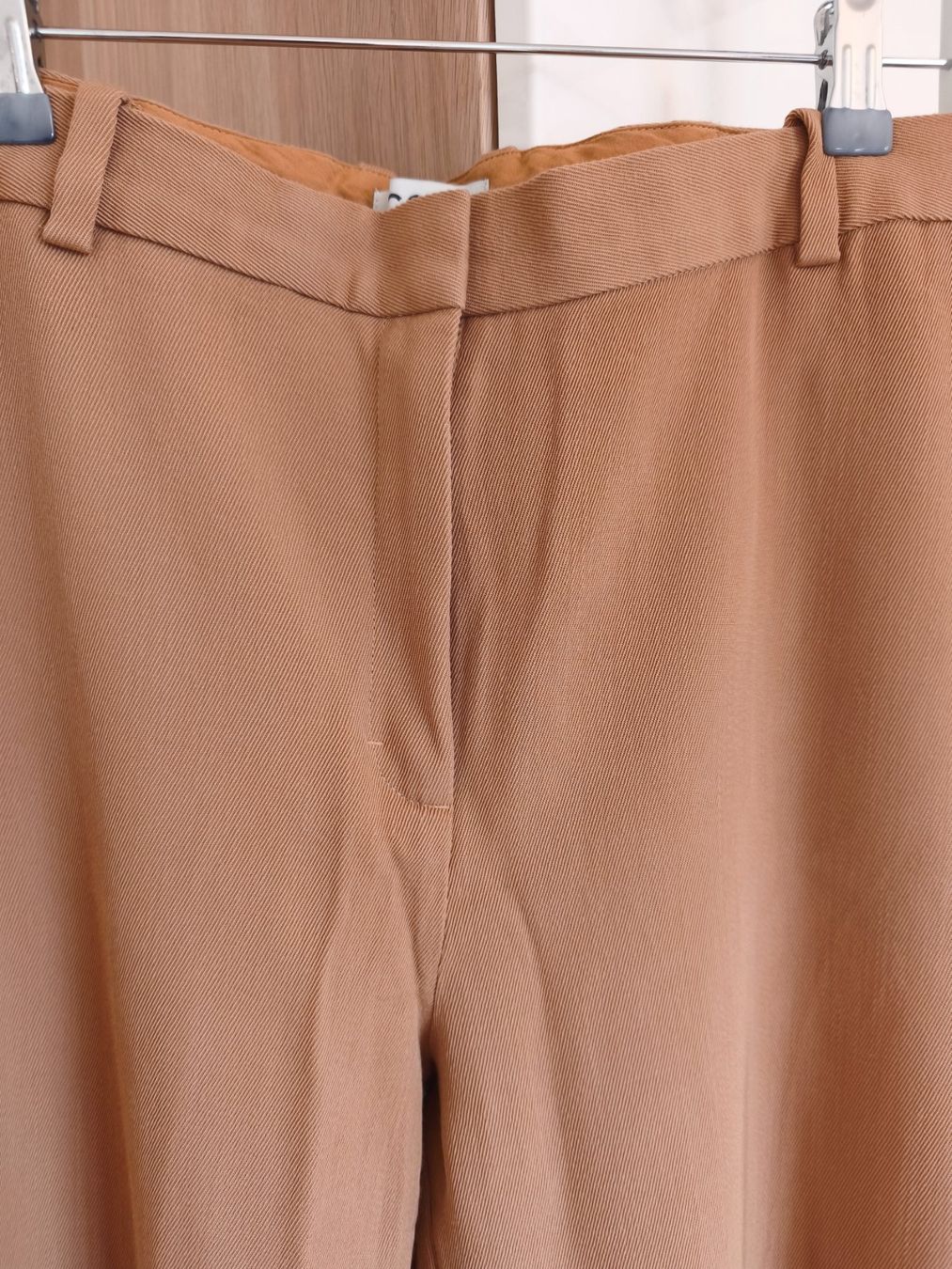 Cos Pantaloni: COS Hose – Usato da Niederrohrdorf venduto da yan_zkz6 2