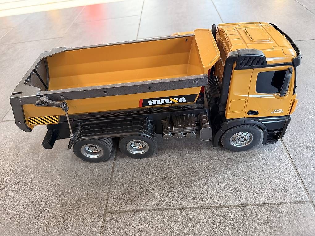 Modellismo RC: LKW Muldenkipper Ferngesteuert – Usato da Zimmerwald venduto da Andi198 2