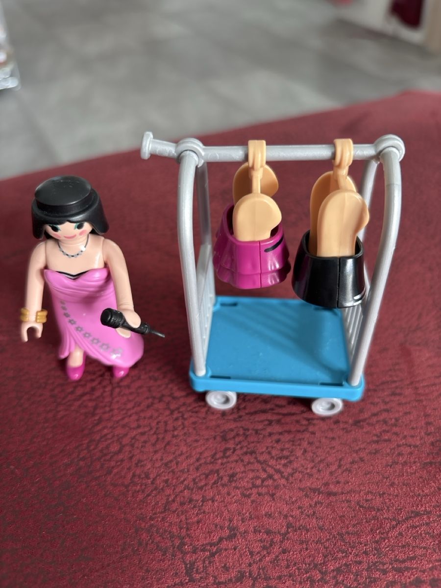 Playmobil Giocattoli: Playmobil Sängerin – Usato da Leibstadt venduto da Dany603
