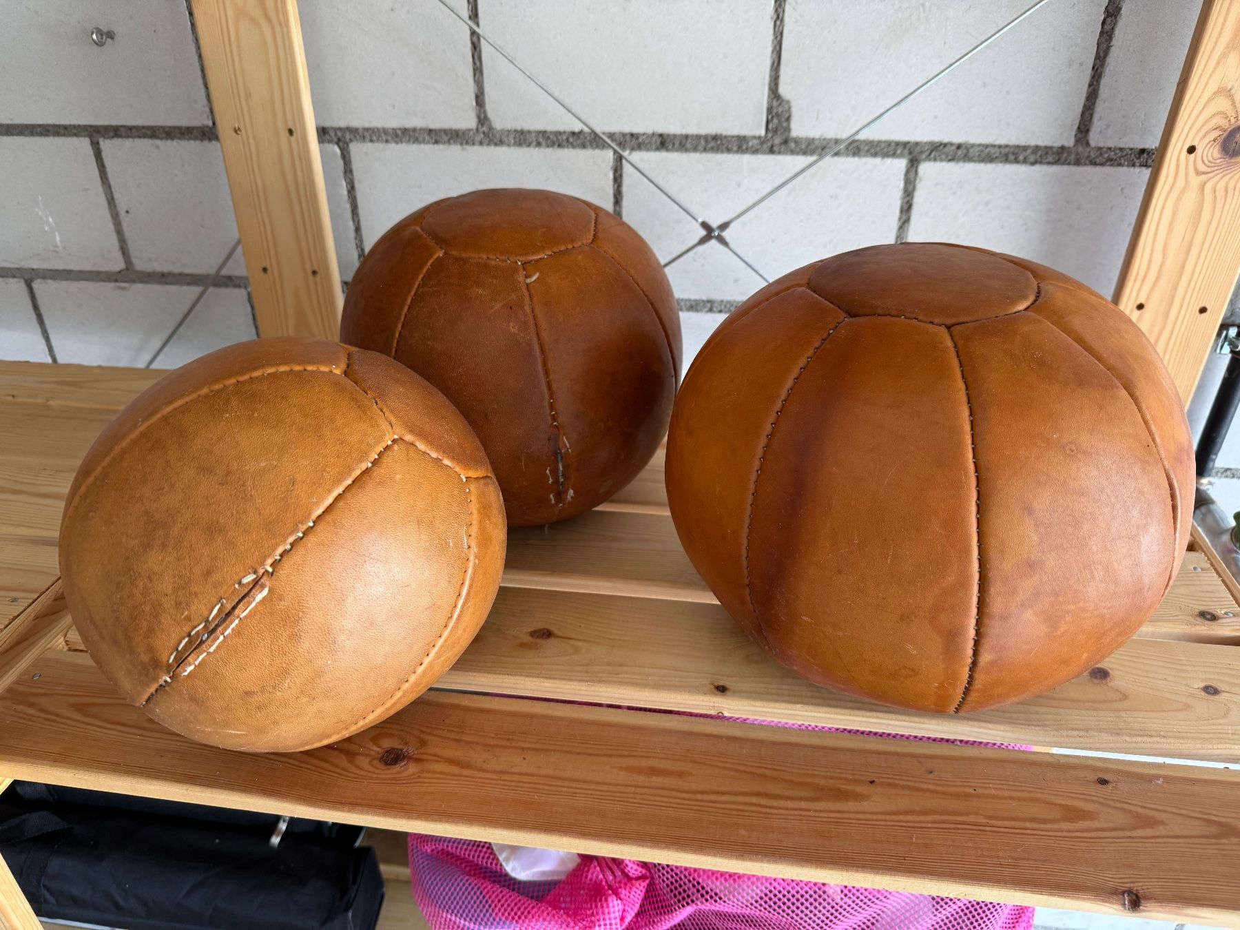 Palloni: Medizinbälle Leder; 2, 3, 4Kg – Usato da Oberriet SG venduto da Ironkandel