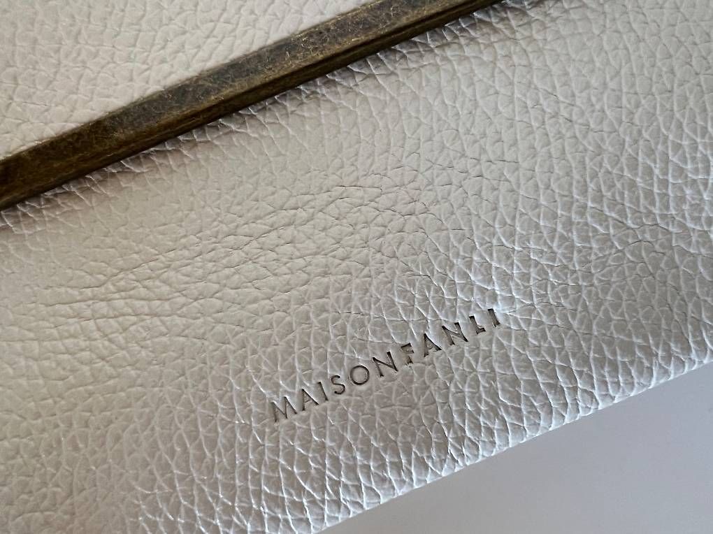 Borse da donna: Umhängetasche Leder – Usato da Oberbueren venduto da marolegi 2