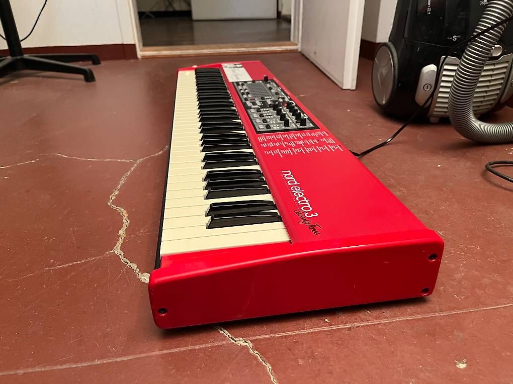 Clavia Musikinstrumente: Nord Electro 3 73 – Gebraucht aus Hinterkappelen von azulcltr 1