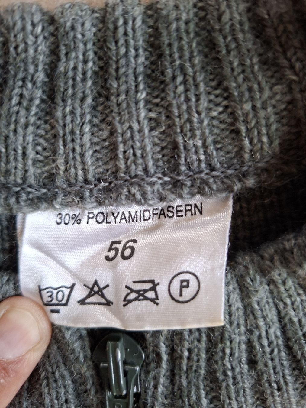Schweizer Armee Uniformi: Schweizer Armee Militär Woll Pullover,  Grösse 56 – Usato da Schwanden Sigrisw venduto da len_9yqg 2