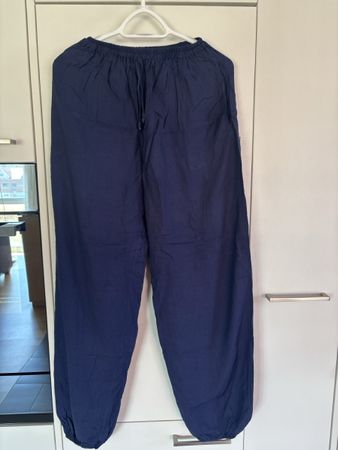 Natura Hose L/XL dunkelblau neuwertig